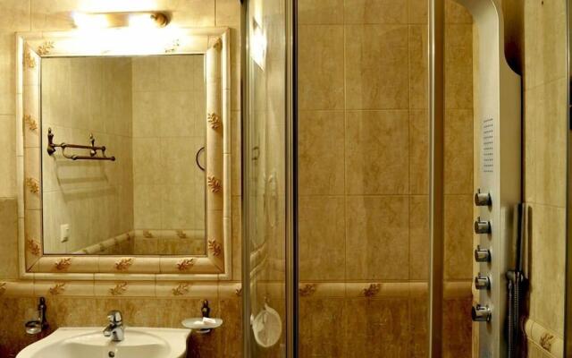 Areos Polis Hotel