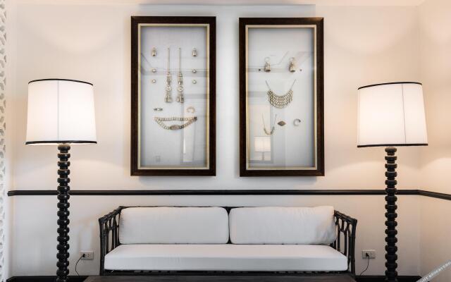 MORA Boutique Hotel