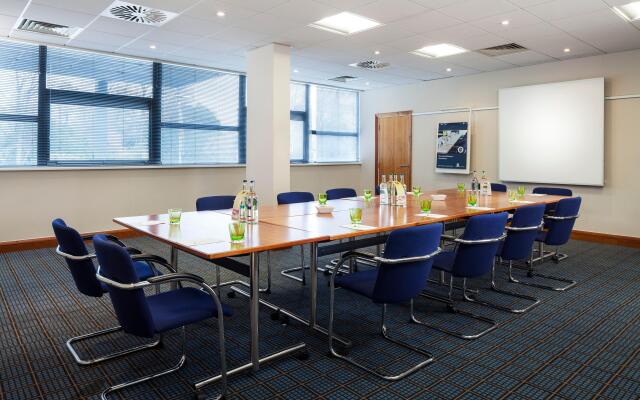 Holiday Inn Cardiff City Centre by IHG