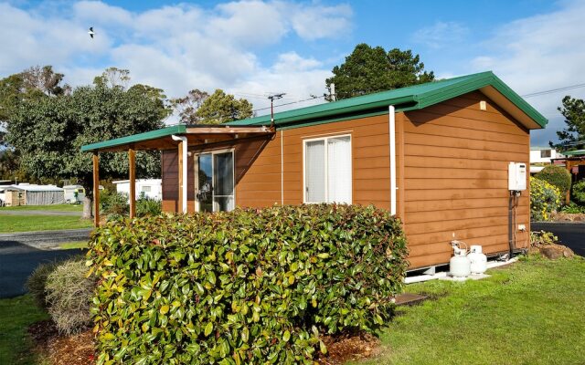 Snug Beach Cabin And Caravan Park