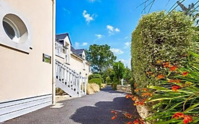 Domaine De Lhostreiere