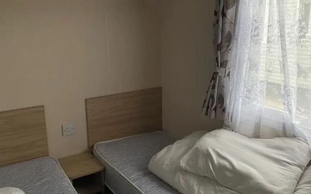 2 bed Caravan in Rhyl , dog Friendly, With Wifi
