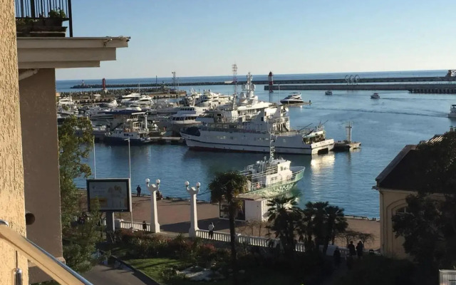 Apartments on Nessebrskaya street 14