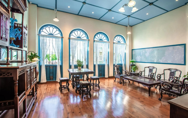 Woo Gallery and Boutique Hotel