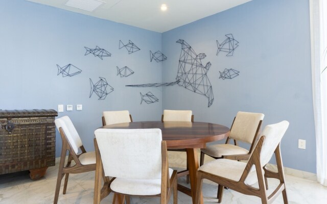 The Boat 308 2 Bedroom Condo by Redawning