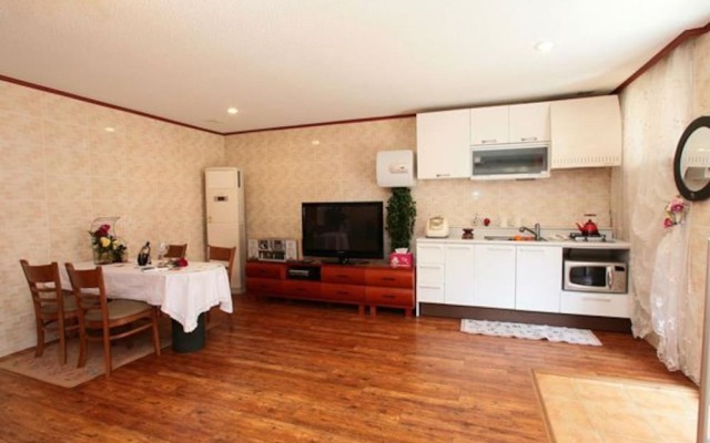 Rainbow Village Pension