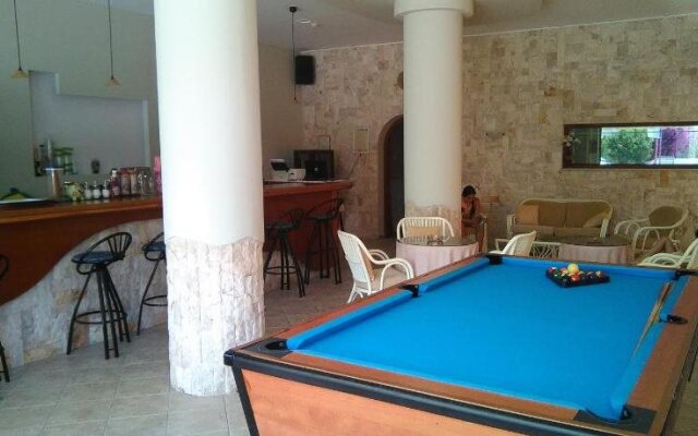 Arkadi Apartments