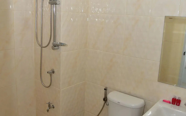 Ploy's Pearl Hotel