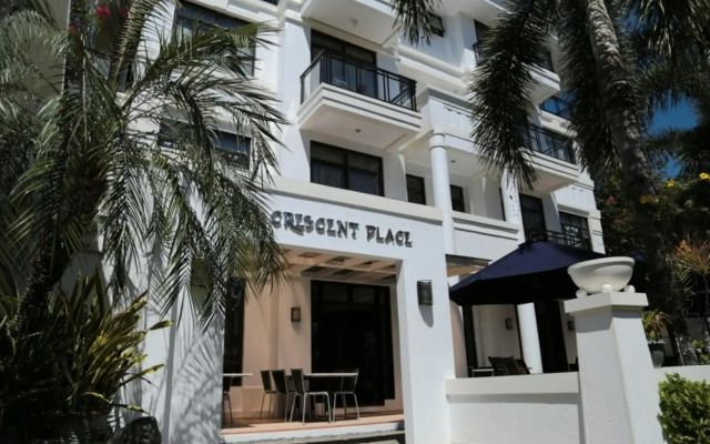 One Crescent Place