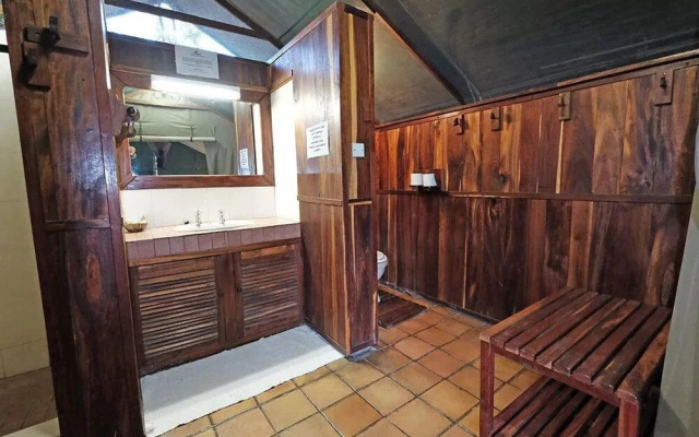 Antelope Park Safari Lodge