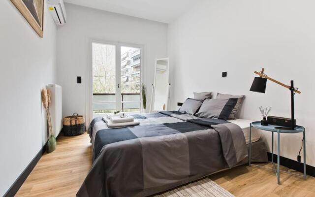 110m² art & tech flat, perfect for digital nomads