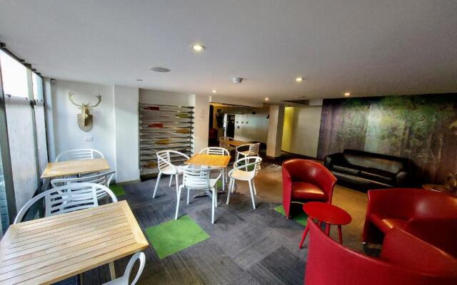 Viaggio Teleport Suites