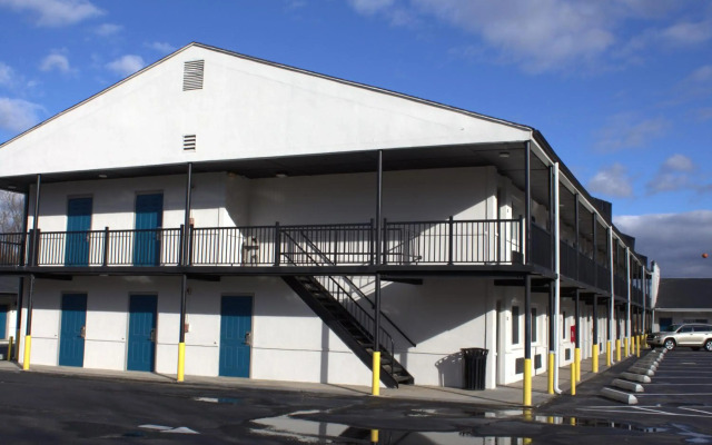 Days Inn by Wyndham Wrightstown