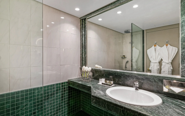 Divani Apollon Palace & Thalasso
