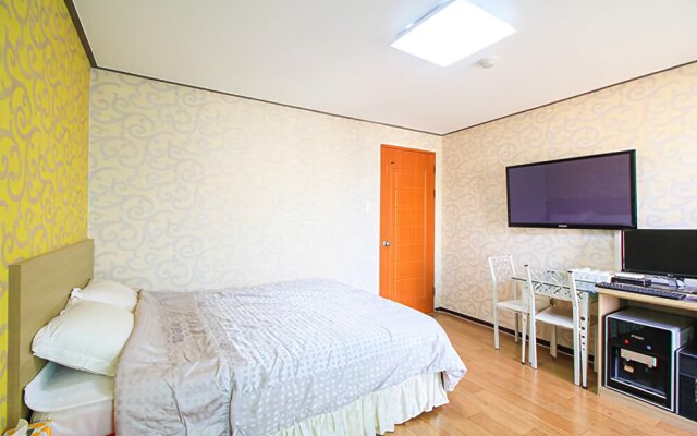 Yangyanghaemajigil Condominium