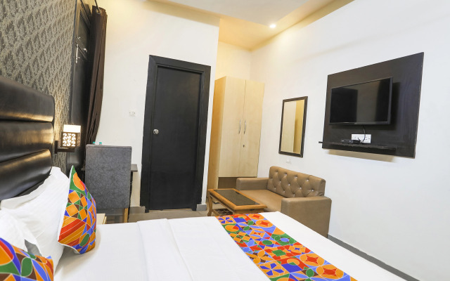 FabHotel The Diamond