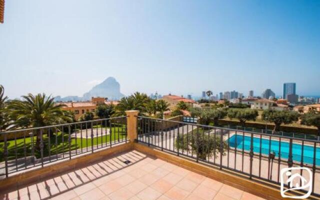 Abahana Villas Happy Family