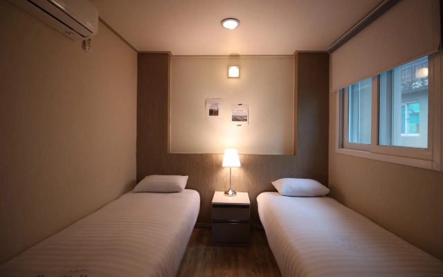 Dongdaemun Hwashin Hostel