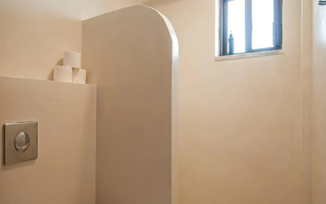Atma Beach Rooms & Suites