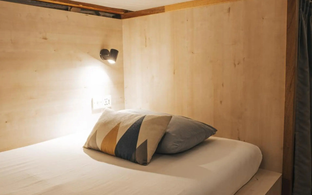 Dé Cafe & Rest House - Hostel – Guest Rooms – Ipoh