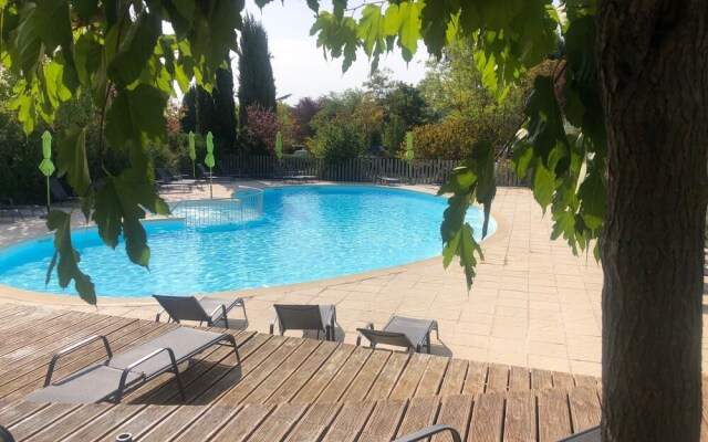 Camping les Routes de Provence