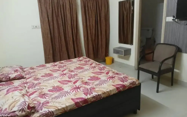 Goroomgo Royal Elite Inn Jalandhar