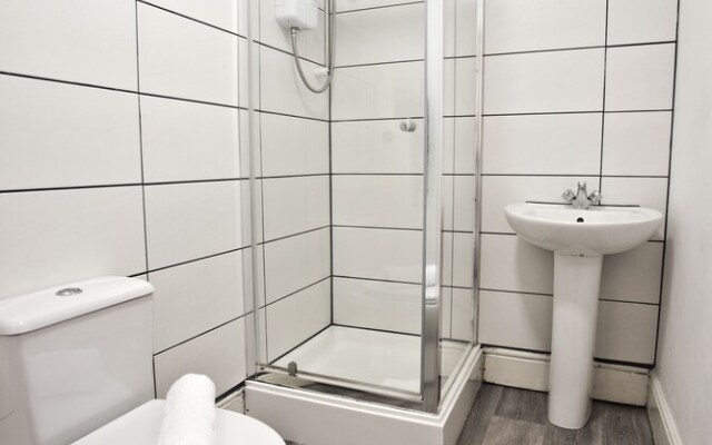Short Stay Bristol - Stapleton 3 Apartment