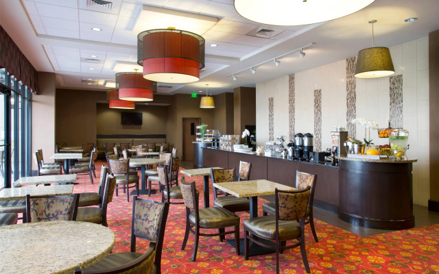 Ramada Plaza by Wyndham Orlando Resort & Suites Intl Drive