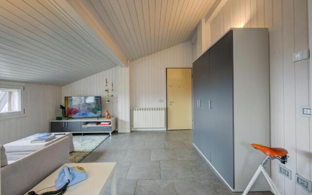 White Paradise Rooftop Stunning Lake View