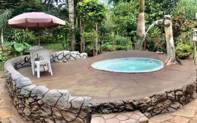 Casa Chácara Charmosa em Caldas Novas!