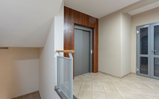 Studio With Balcony Poznań by Renters