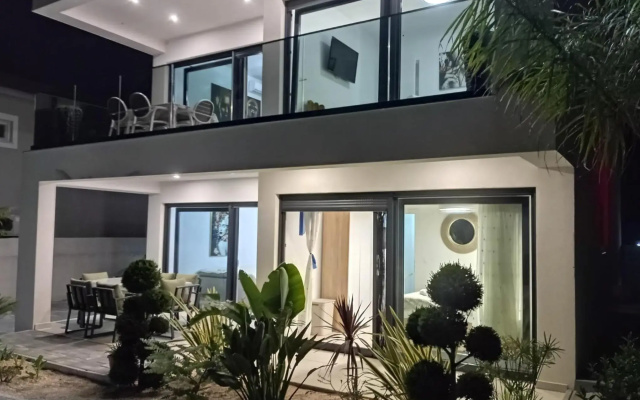 Villa S