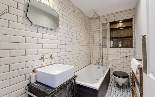 2 Bedroom Apartment Near Queens Park