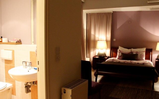 H B&B