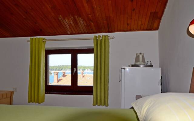 Apartments and Rooms Viktorija
