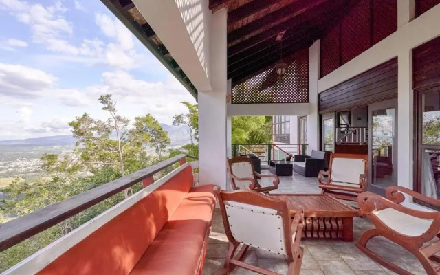 Villa ines-4X4only-Jarabacoa-View-Jacuzzi-5BR