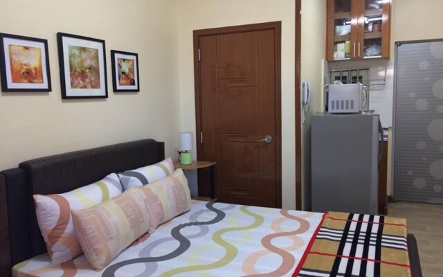 Zone Vill Studio Condo Burnham