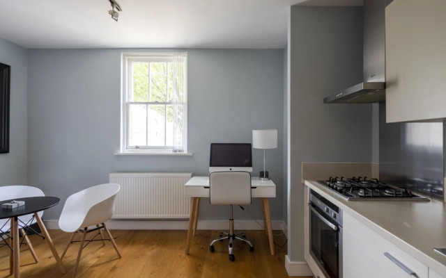 Luxurious Private One Bedroom Apartment