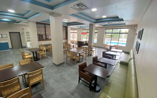 Country Inn & Suites by Radisson, RJ Stadium - Tampa Airport East