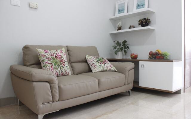 Elegant 2BR @ Dago Suites Apartment near ITB