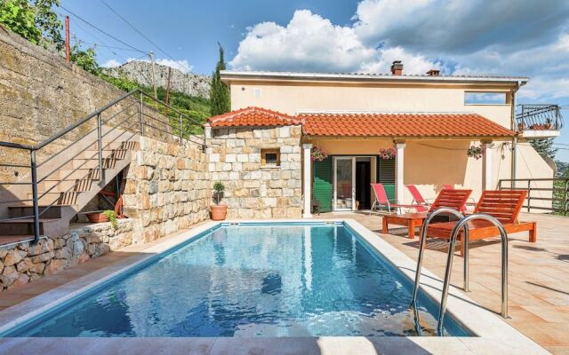 Holiday House Near Split