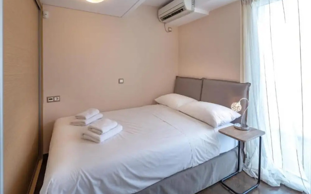 Solon - Deluxe City Center Apartment