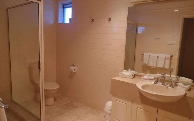 The Clifton & Grittleton Lodge