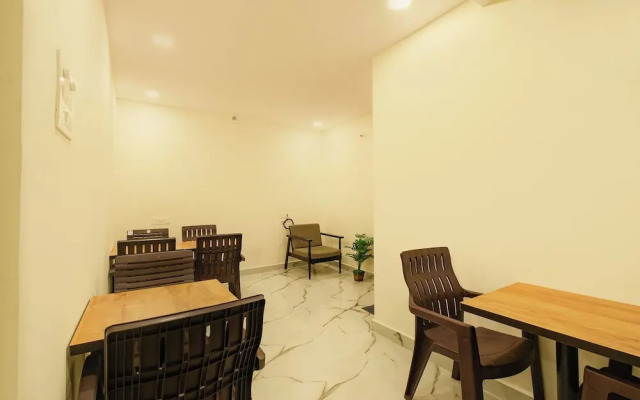 Fabhotel Vk'S Gandimaisamma