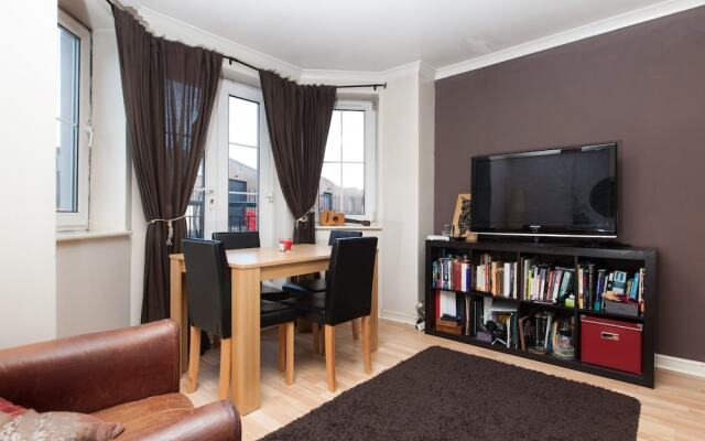 Cozy, Complete Flat for 4 in Leith