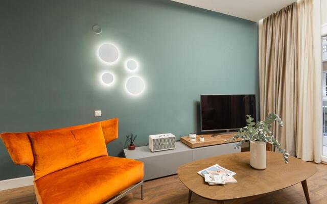 Urban chic 2bdrm aptmt close to the city centre