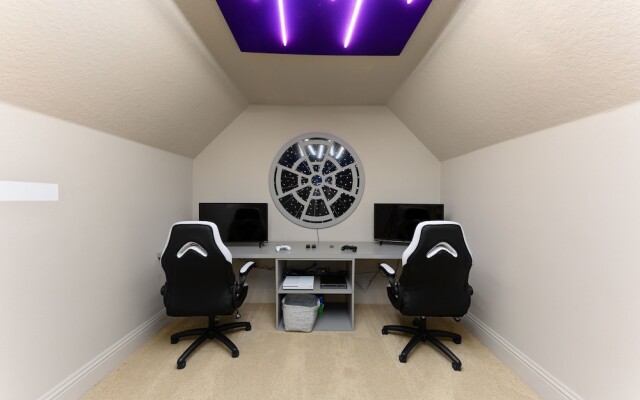 Rvh_374r Golden 6 Bedroom Home