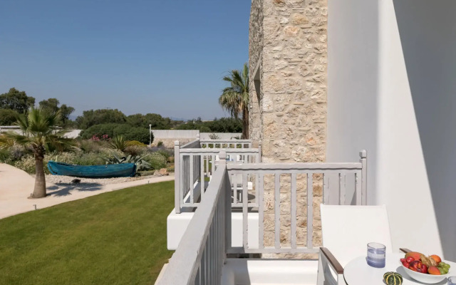 White Pearls Luxury Suites - Adults Only