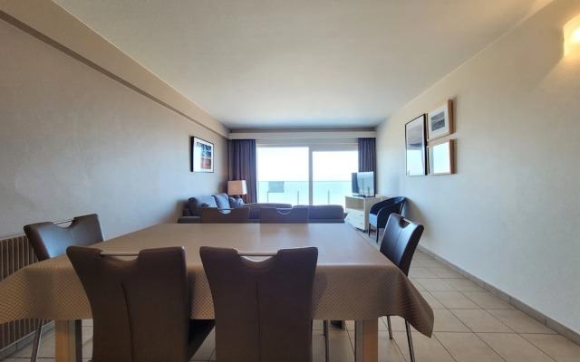 Apartment With Terrace in Middelkerke