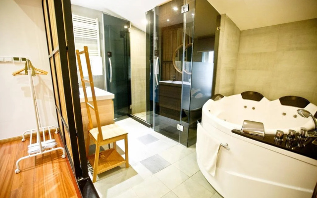 Hangzhou West Lake Longshang Boutique Hotel